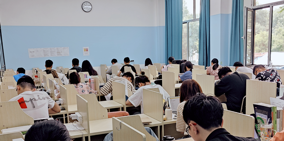 林芝考研寄宿学校-学习氛围